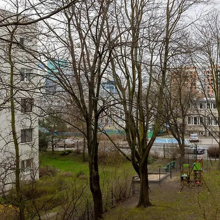 Light With Balcony By Renters شقة *